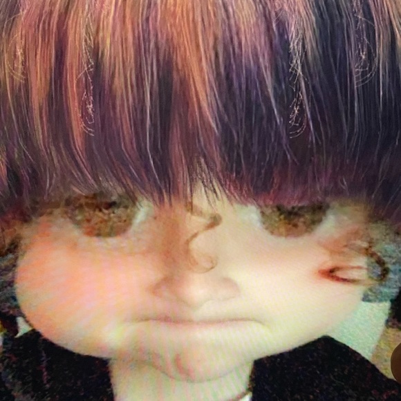 Meet your Posher, Miley - Picture 1 of 1